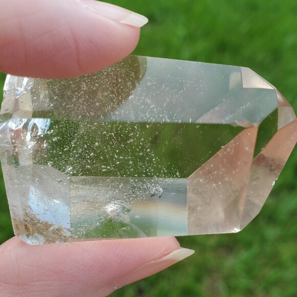 Clear Phantom Quartz Tower (R) - Picture 1 of 10